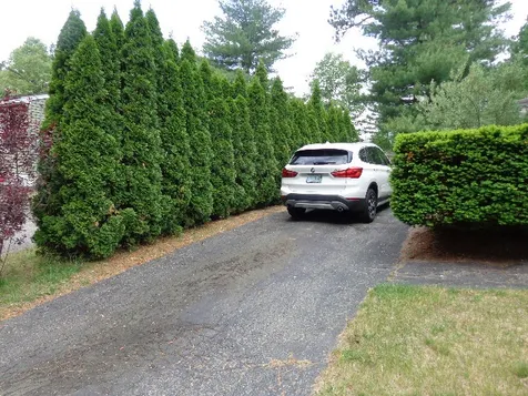 8 Erie Circle Nashua NH 03062