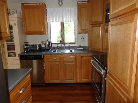 8 Erie Circle Nashua NH 03062