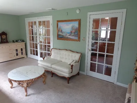 8 Erie Circle Nashua NH 03062