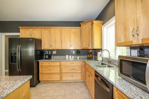 817 Back Mountain Road Goffstown NH 03045