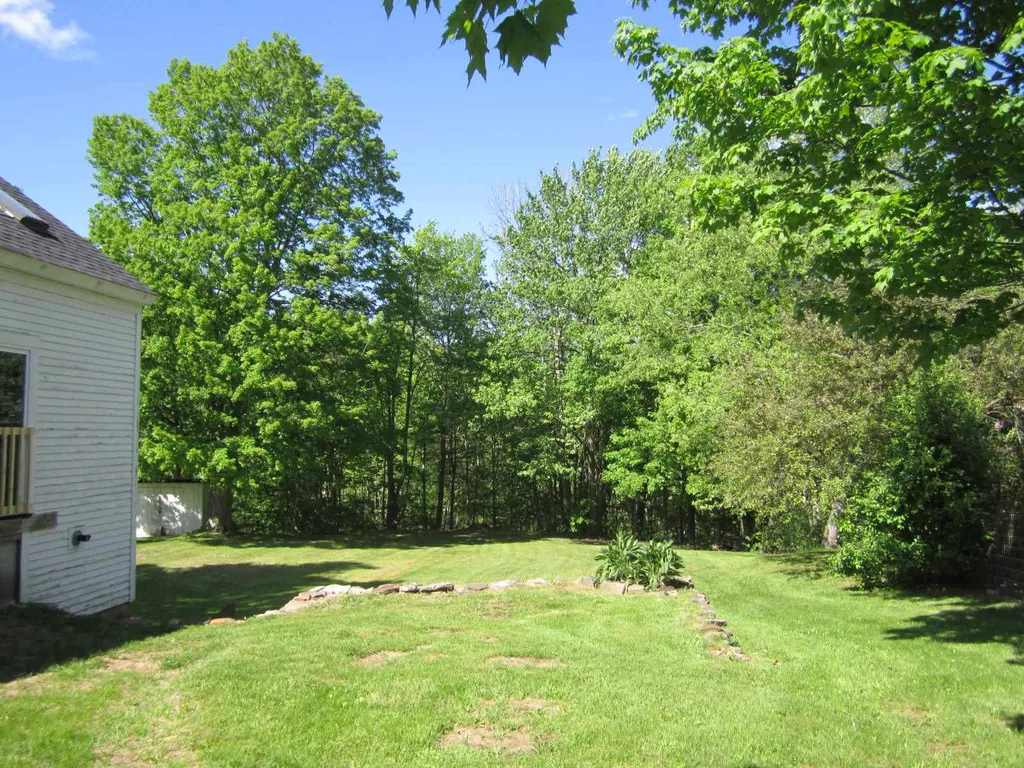 112 High Street Danbury NH 03230