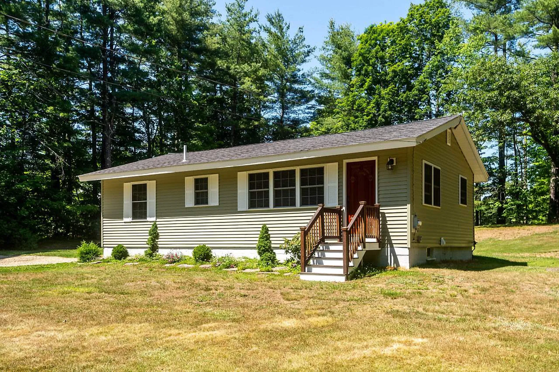 71 Middle Road Brentwood NH 03833