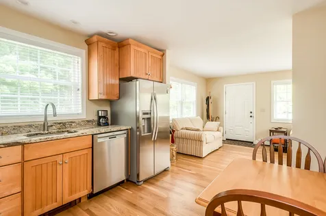 71 Middle Road Brentwood NH 03833