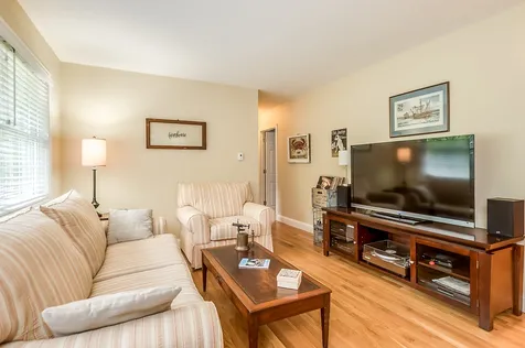 71 Middle Road Brentwood NH 03833