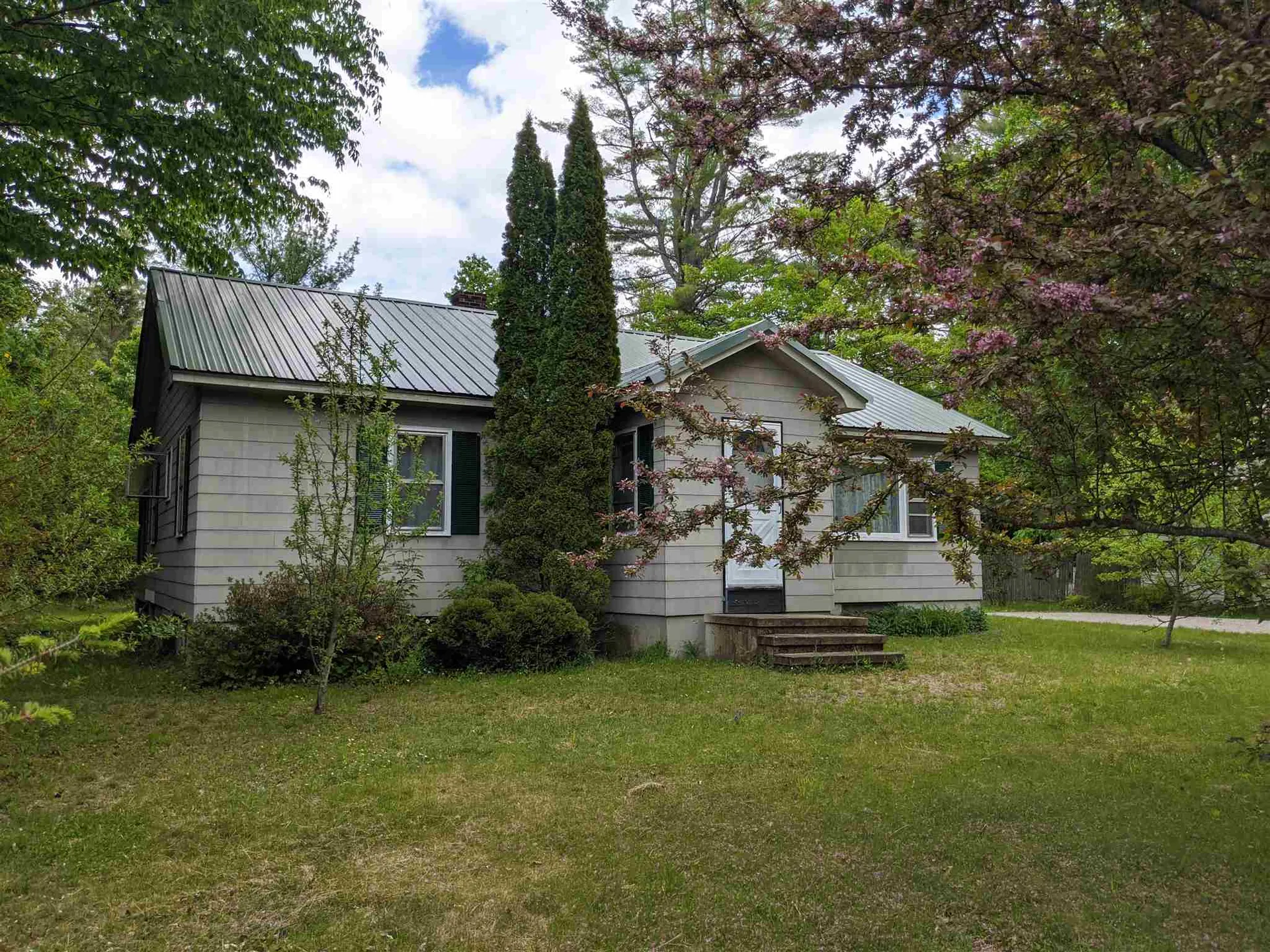 15 Ferrin Street Hill NH 03243