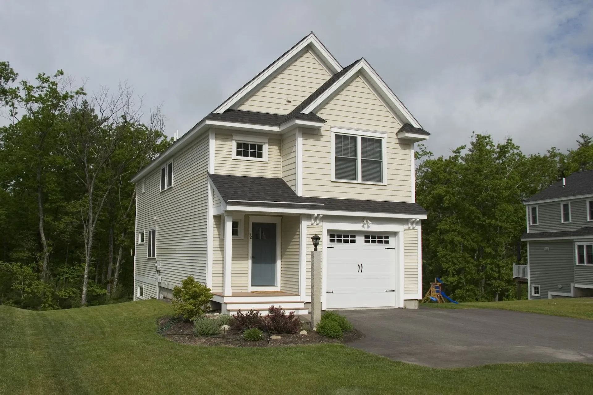 32 Calla Road Londonderry NH 03053