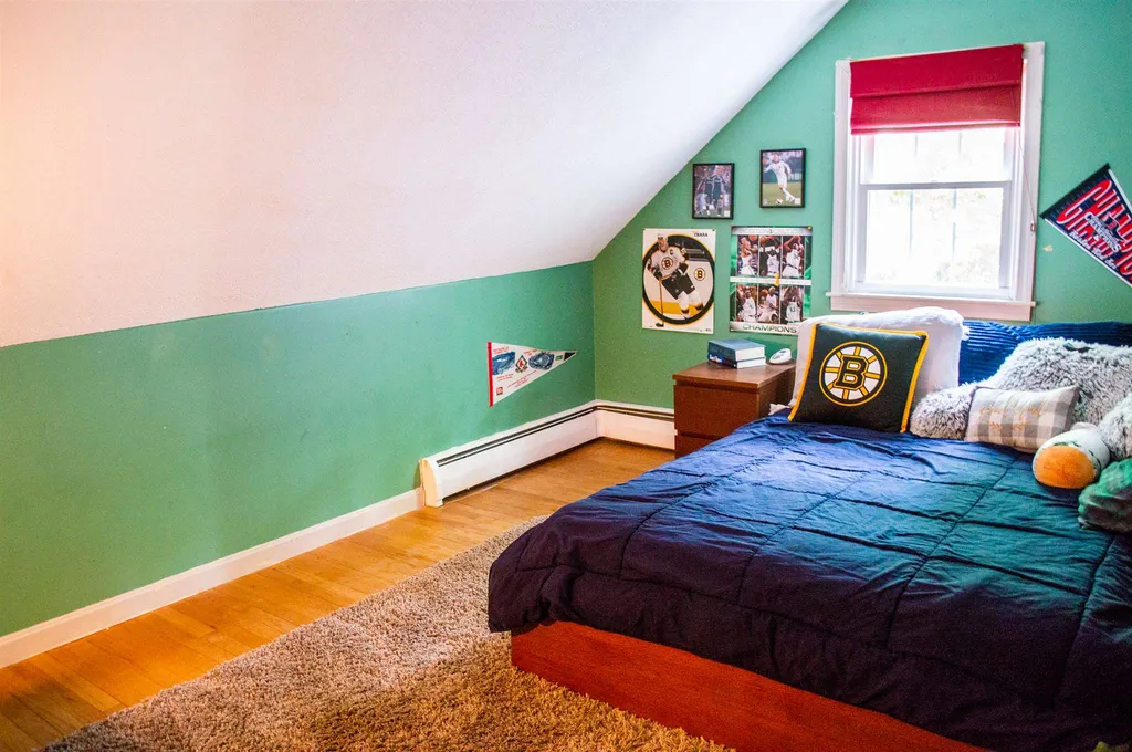 17 Mountain View Drive Peterborough NH 03458