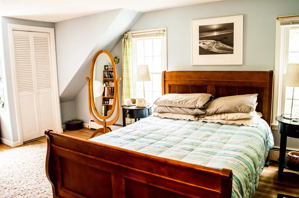 17 Mountain View Drive Peterborough NH 03458