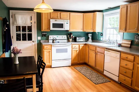 17 Mountain View Drive Peterborough NH 03458