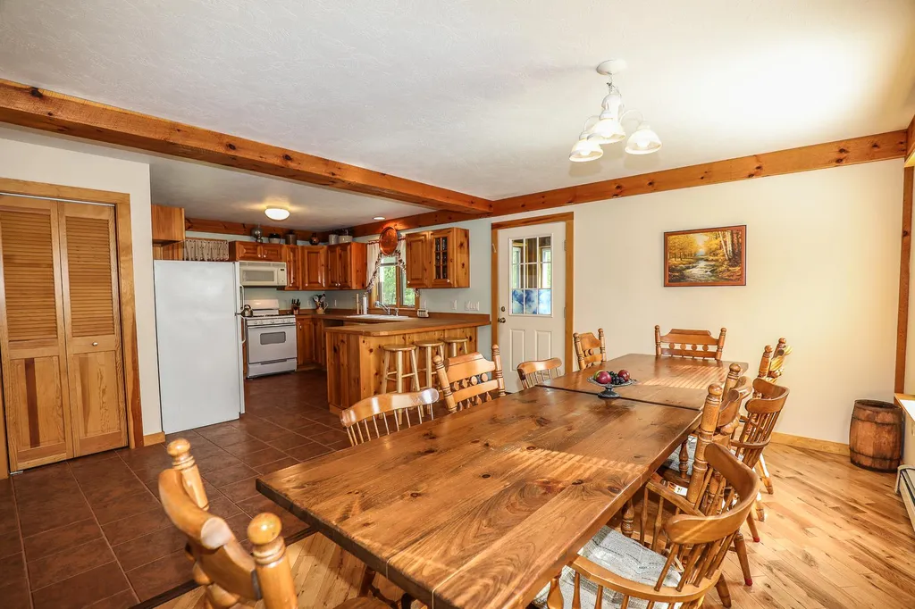 24 Red House Road Newbury NH 03255