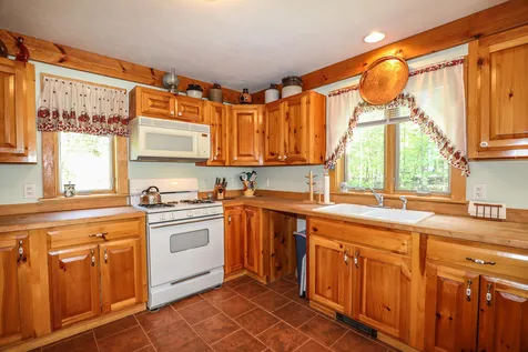 24 Red House Road Newbury NH 03255