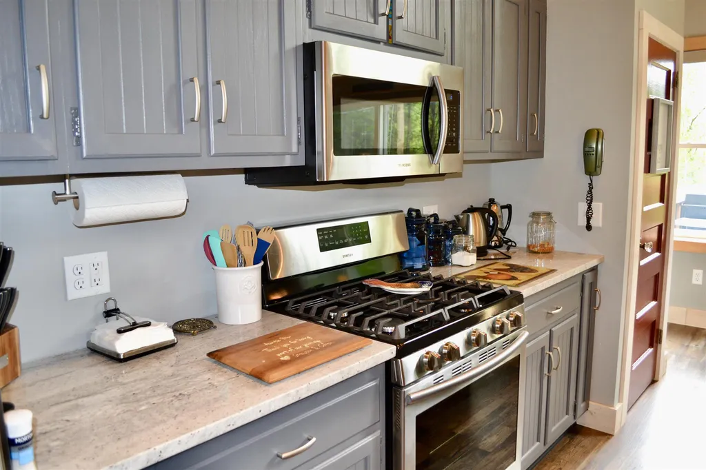 88 Buck Road Warren VT 05674