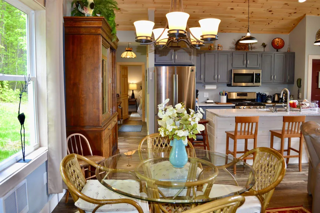 88 Buck Road Warren VT 05674