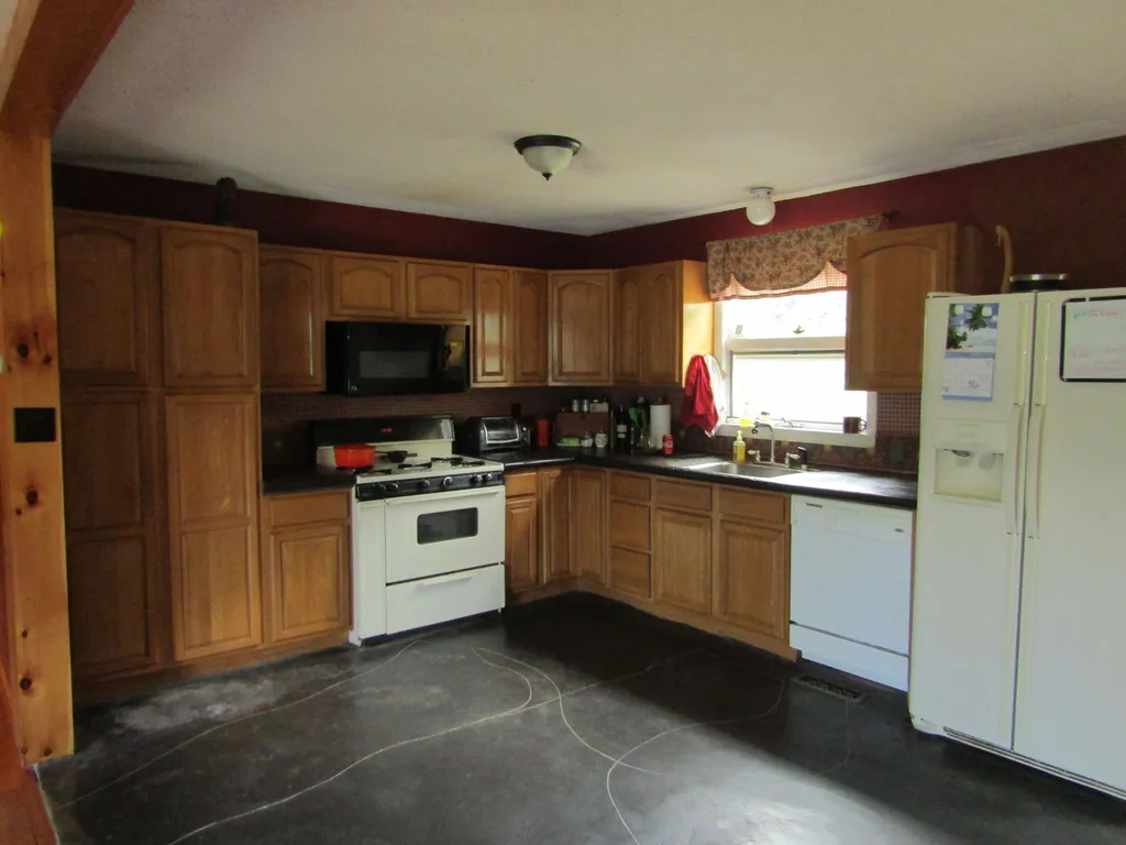 382 Mount Moosilauke Highway Haverhill NH 03765