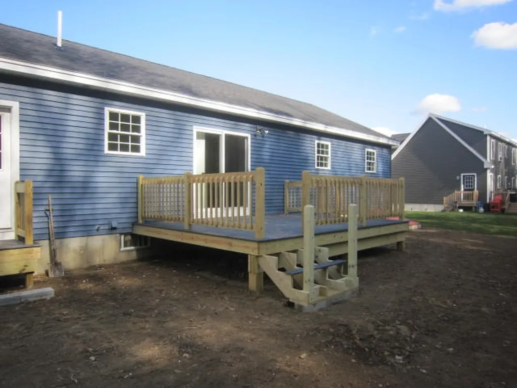 18 Carole Court Rochester NH 03868