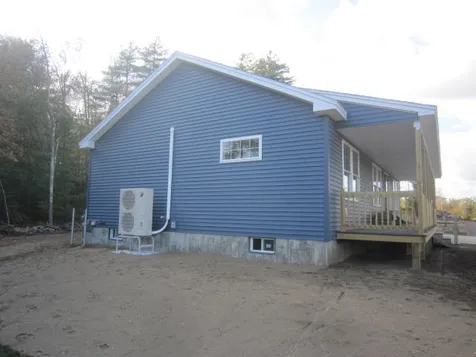 18 Carole Court Rochester NH 03868