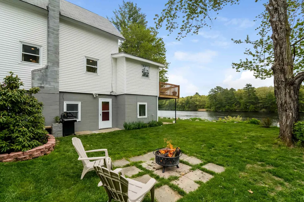 109 W Riverbank Road Manchester NH 03102
