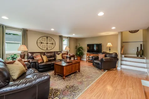 109 W Riverbank Road Manchester NH 03102