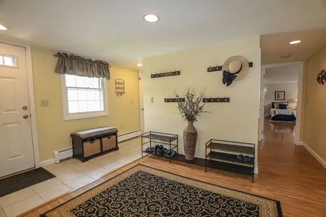 109 W Riverbank Road Manchester NH 03102