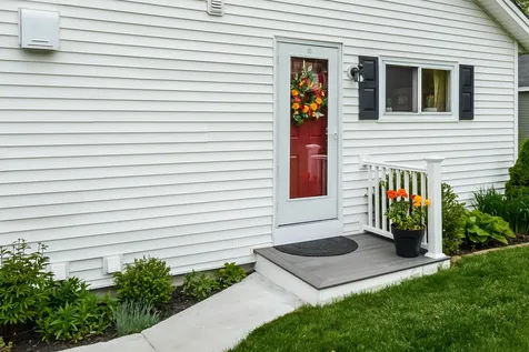 109 W Riverbank Road Manchester NH 03102