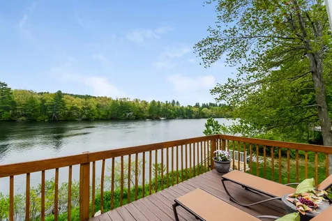 109 W Riverbank Road Manchester NH 03102