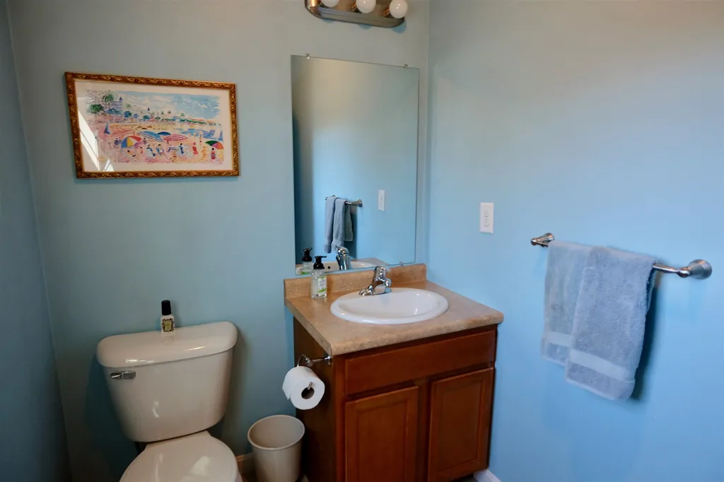 35 Amy Way Concord NH 03303