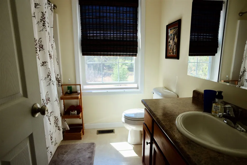 35 Amy Way Concord NH 03303