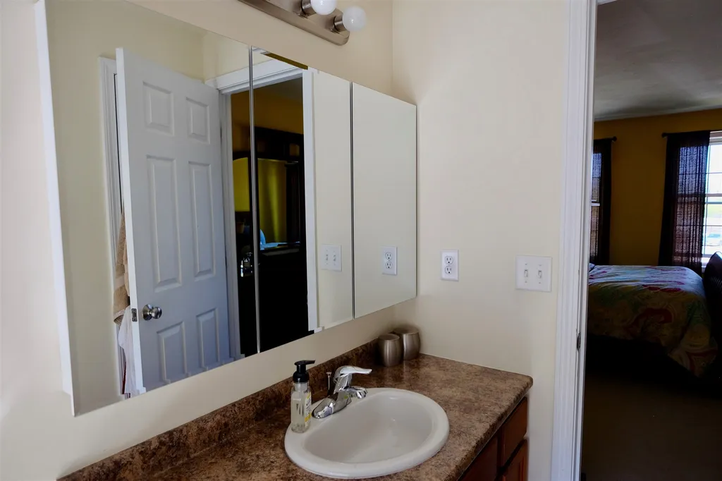 35 Amy Way Concord NH 03303