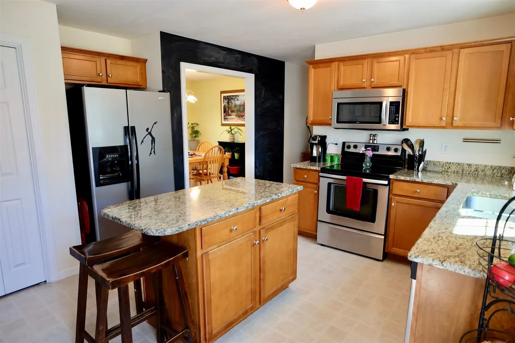 35 Amy Way Concord NH 03303