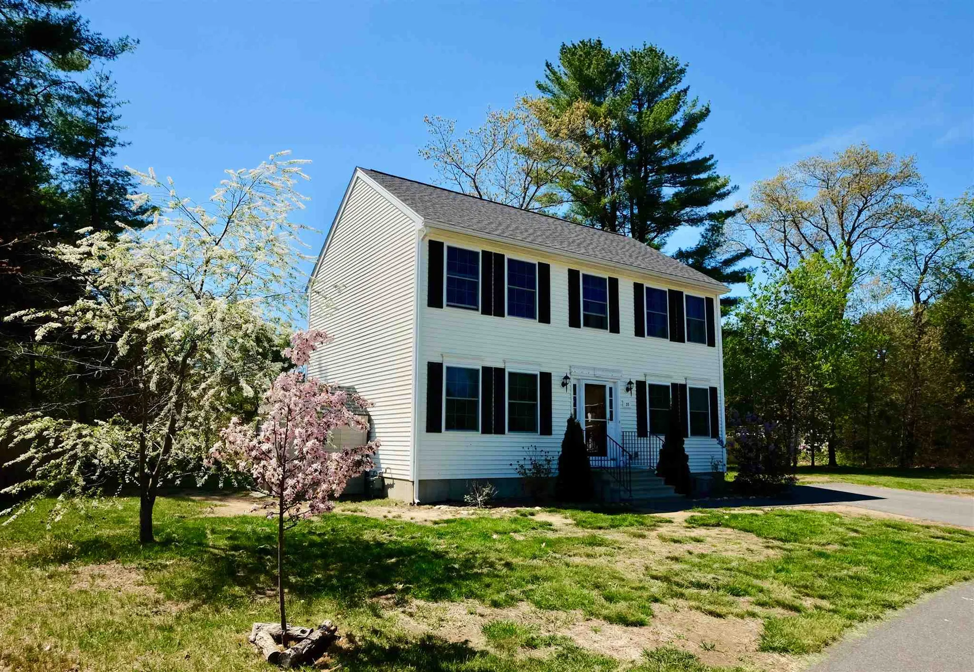 35 Amy Way Concord NH 03303