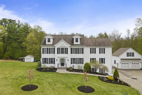 2 Cole Circle Madbury NH 03823
