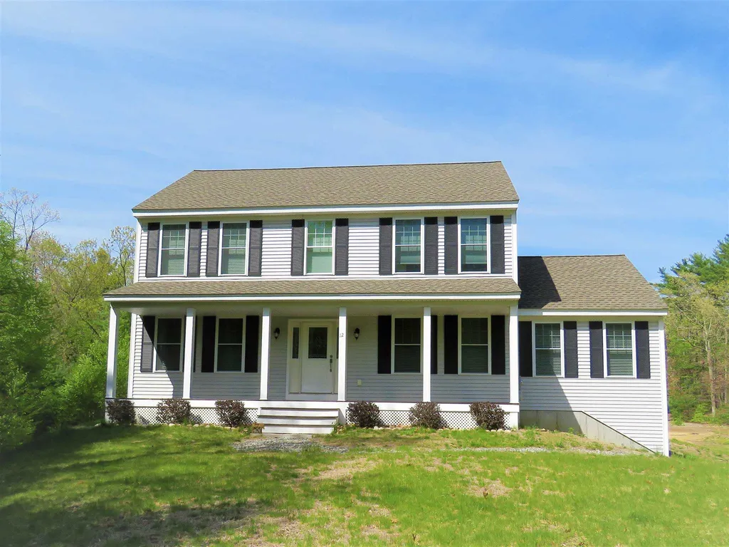 12 Sarah Way Newton NH 03858