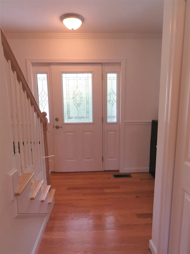 12 Sarah Way Newton NH 03858