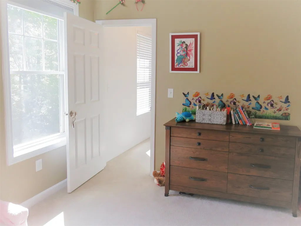 12 Sarah Way Newton NH 03858