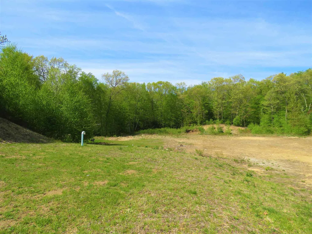 12 Sarah Way Newton NH 03858