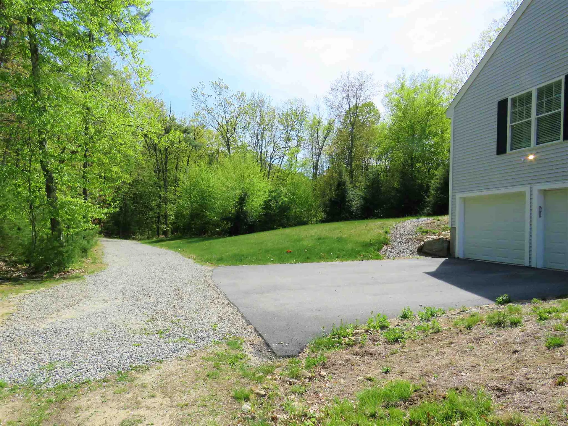 12 Sarah Way Newton NH 03858