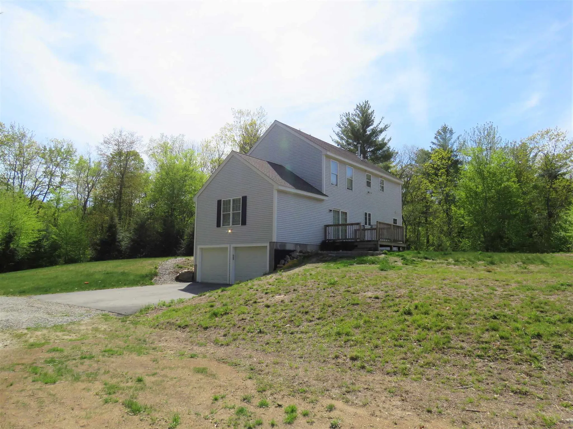 12 Sarah Way Newton NH 03858