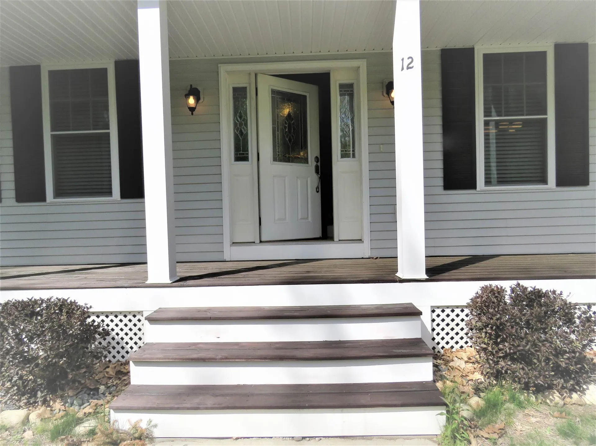 12 Sarah Way Newton NH 03858