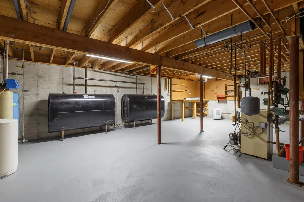 200 Drinkwater Road Hampton Falls NH 03844