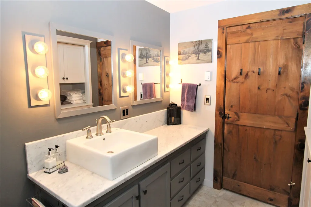 88 North Road Kingston NH 03848