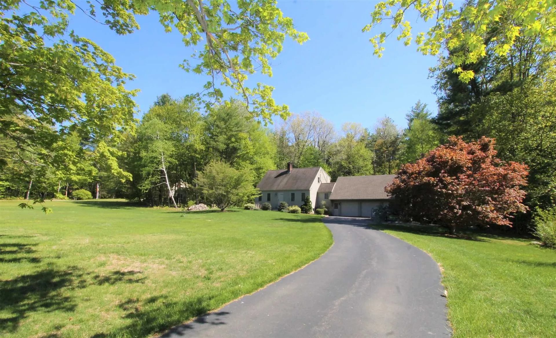 88 North Road Kingston NH 03848
