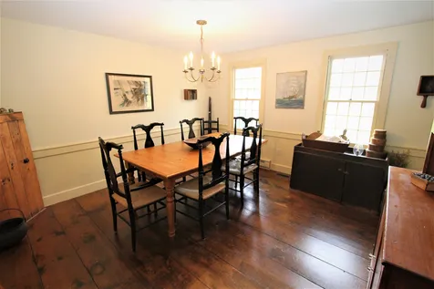 88 North Road Kingston NH 03848