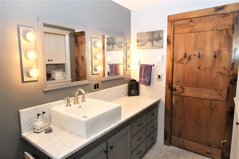 88 North Road Kingston NH 03848