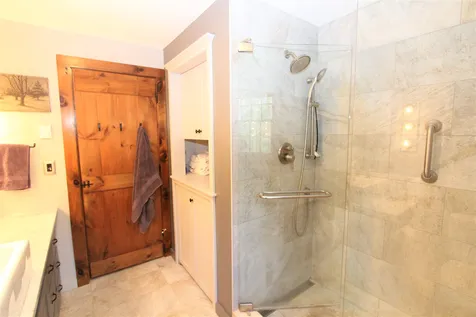 88 North Road Kingston NH 03848