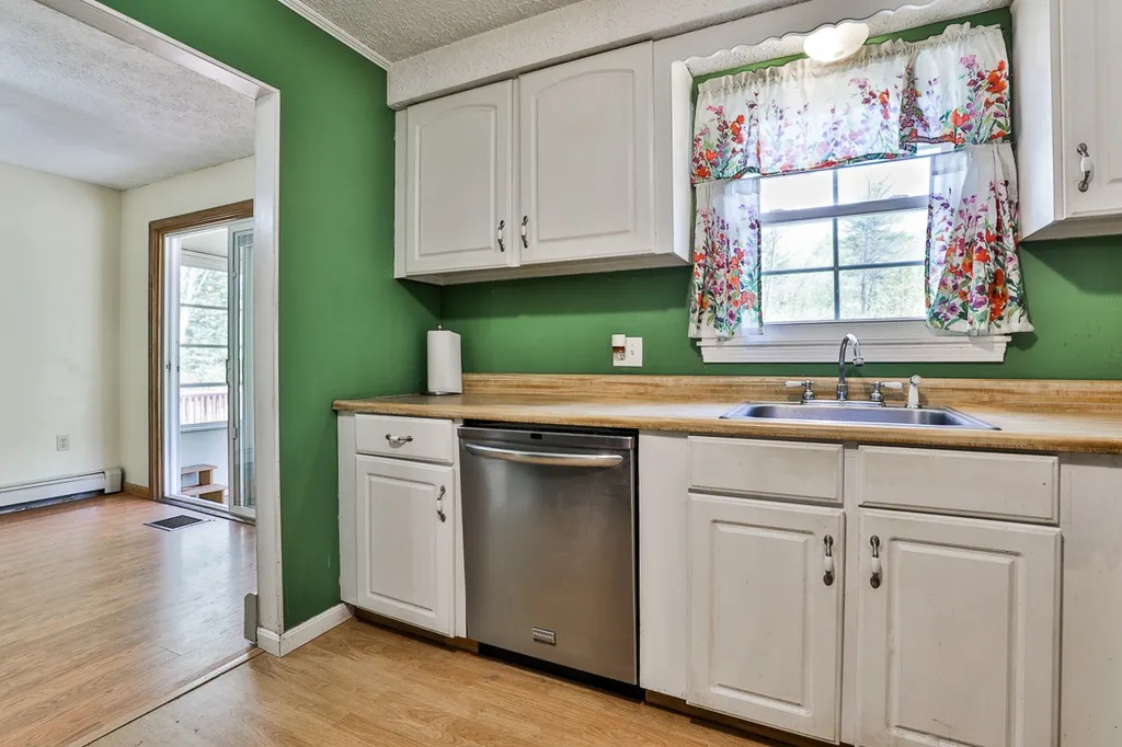 56 Palmer Road Candia NH 03034