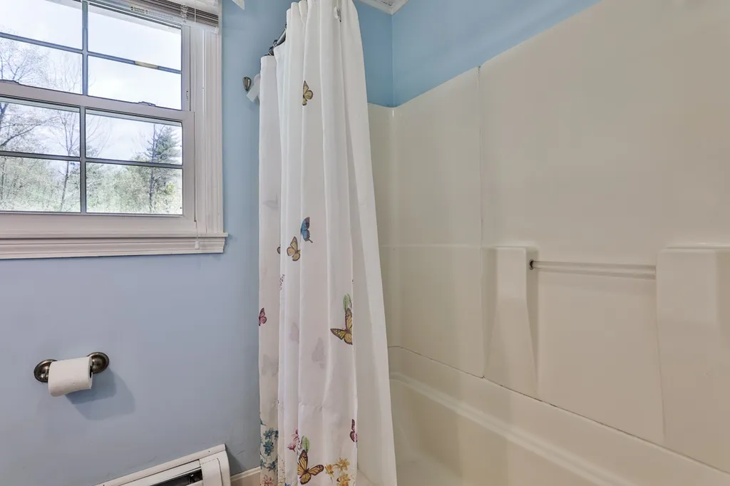 56 Palmer Road Candia NH 03034