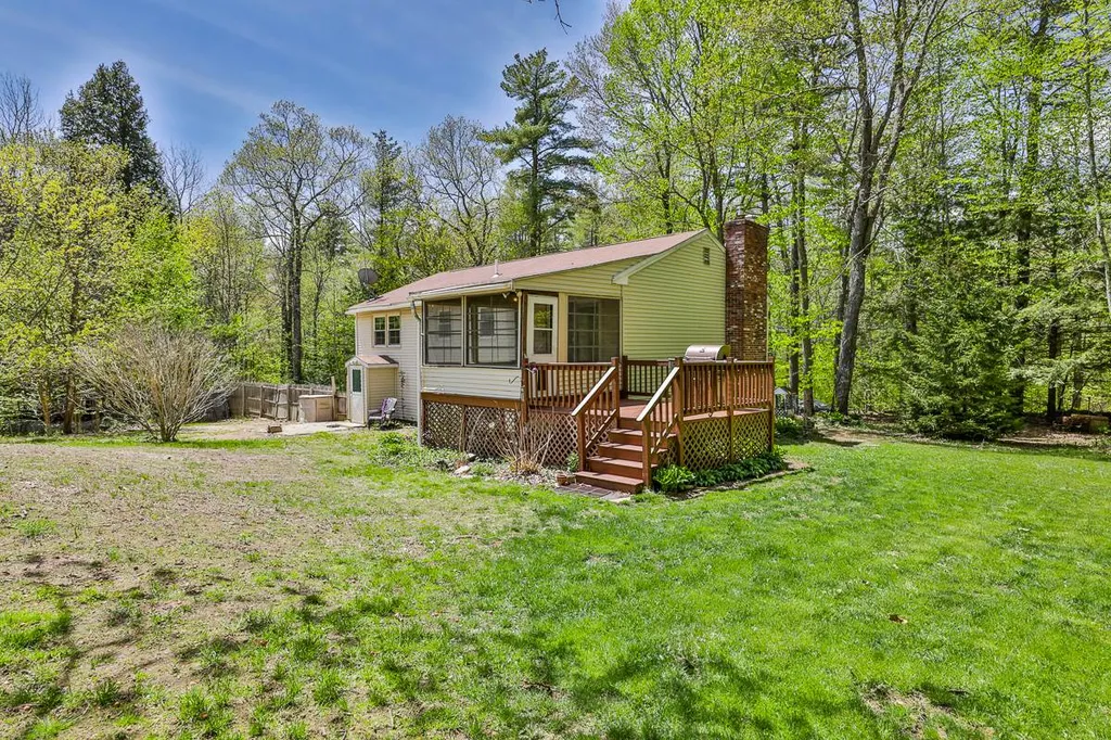 56 Palmer Road Candia NH 03034