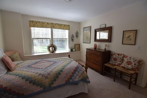 24 Clover Lane New London NH 03257