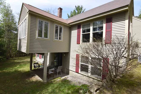 24 Clover Lane New London NH 03257