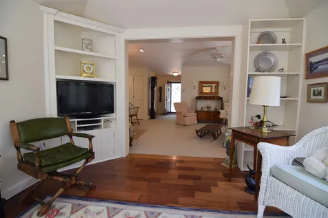 24 Clover Lane New London NH 03257